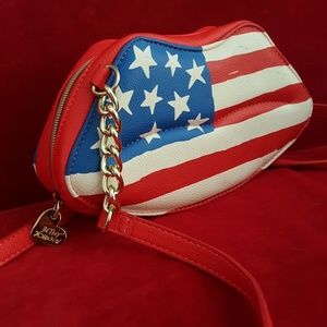 4ofJulyAmerican Flag Kiss Betsey Johnson Crossbody
